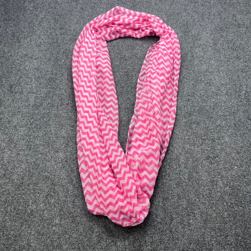 Chevron Infinity Loop Pink White Zig Zag Scarf‎